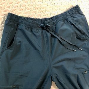 Navy Blue Eddie Bauer Women’s Fleece Lined Pants. Size: 6